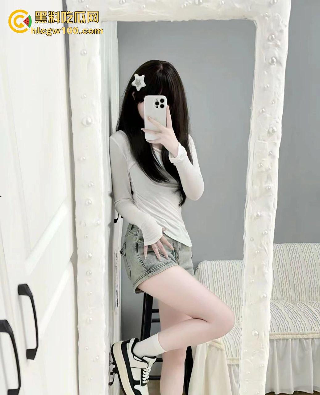 江西南昌台球厅陪练『杨舒然』被精神小伙约开火车,喝红牛猛补体力,边记录边打桩,车厢啪啪声连绵不绝!-1