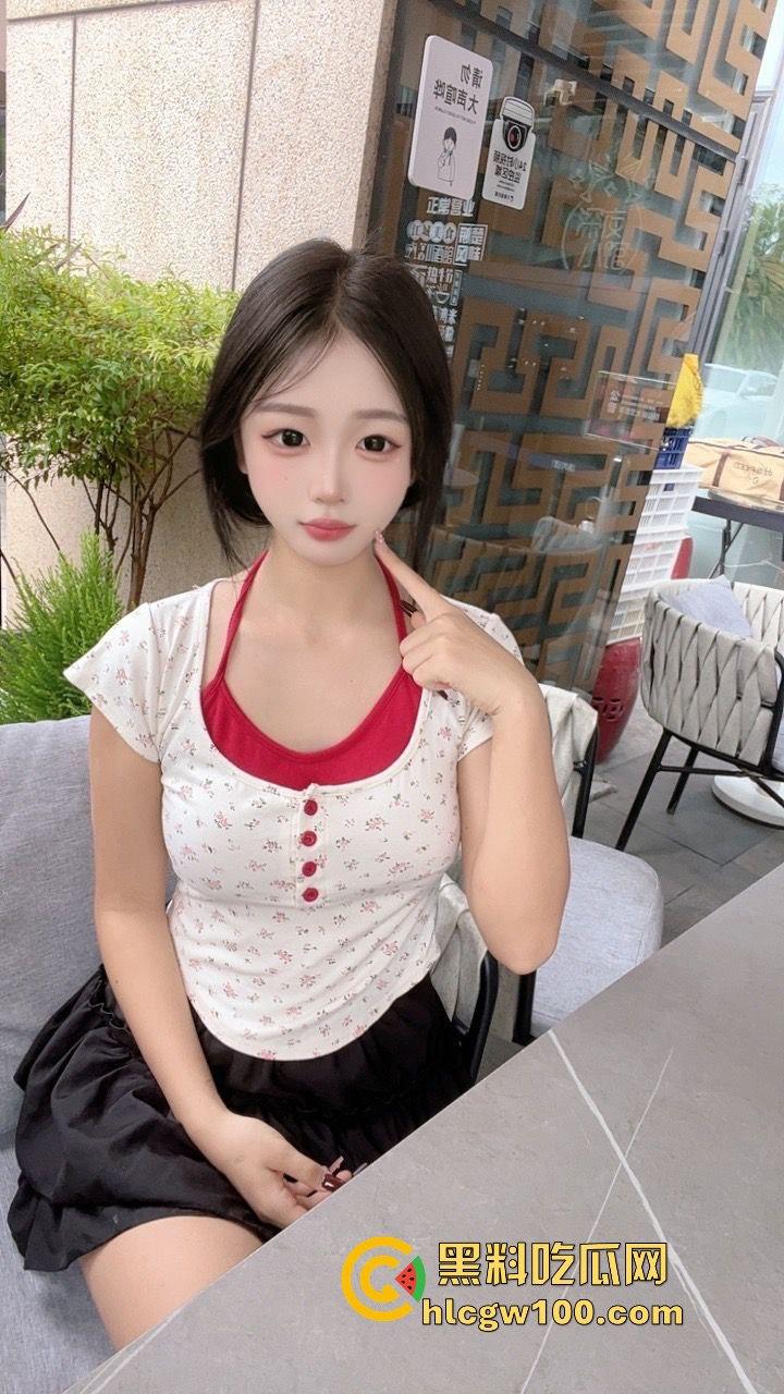 江西南昌台球厅陪练『杨舒然』被精神小伙约开火车,喝红牛猛补体力,边记录边打桩,车厢啪啪声连绵不绝!-5