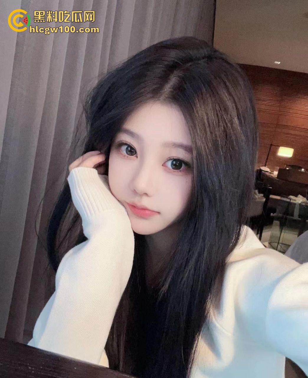 江西南昌台球厅陪练『杨舒然』被精神小伙约开火车,喝红牛猛补体力,边记录边打桩,车厢啪啪声连绵不绝!-9