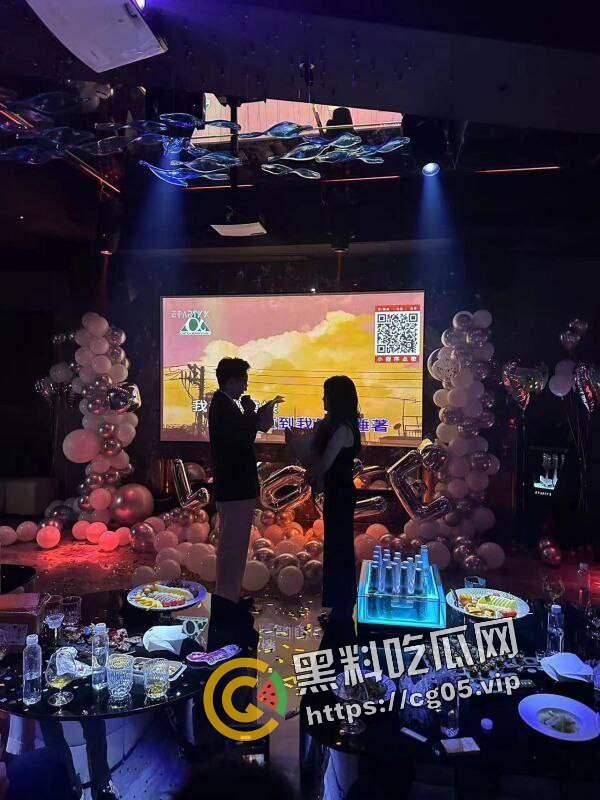 浙江温州女同男同形婚!白天结完婚晚上男gay就去网上找1 女同去找拉拉表白-7