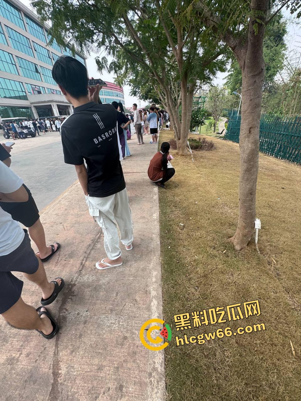 缅甸瓦城突发7.9级强震,中印孟老缅泰全体摇烂,泰国人民逃命式冲出大厦,猪仔们你们还好吗?-3