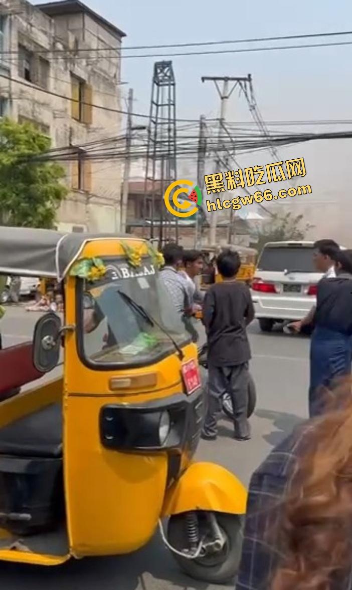 缅甸瓦城突发7.9级强震,中印孟老缅泰全体摇烂,泰国人民逃命式冲出大厦,猪仔们你们还好吗?-9