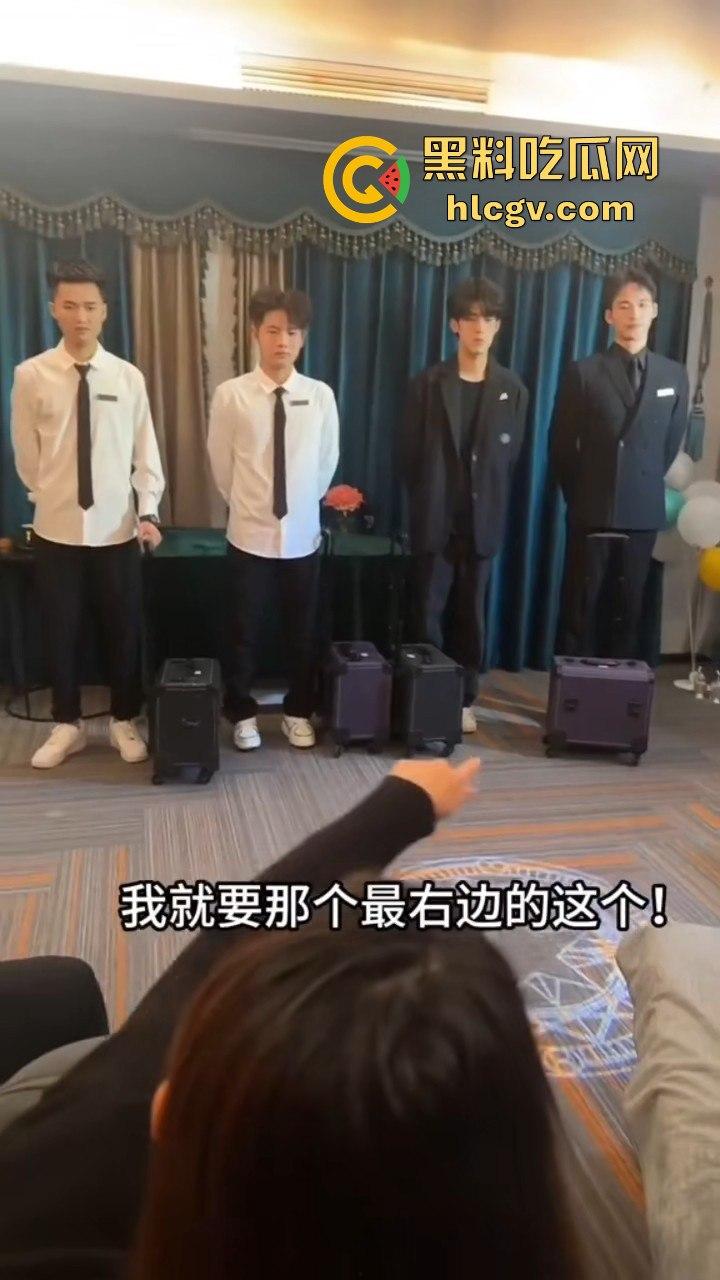 富婆闺蜜团豪爽组队找男模按摩!小仙女们的放松派对不输男的会玩!-6