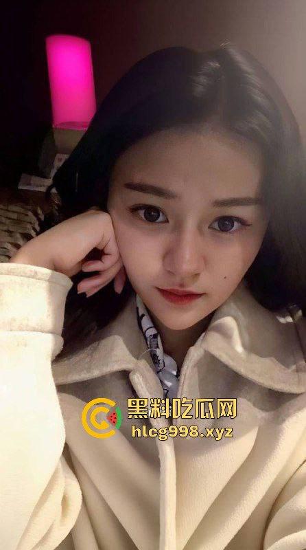 山东临沂罗庄的熟人妻李秀平,跟闺蜜酒店开房狂欢,粉鲍黑逼撅着翘,吃鸡巴像吸牛奶!-6