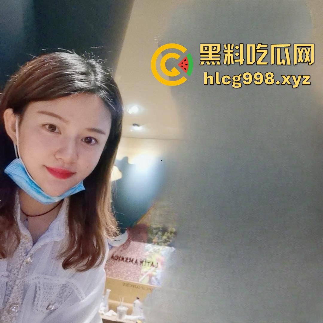 山东临沂罗庄的熟人妻李秀平,跟闺蜜酒店开房狂欢,粉鲍黑逼撅着翘,吃鸡巴像吸牛奶!-8