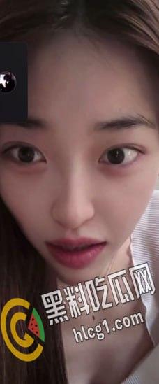 超高颜值大一女友和男朋友的裸聊视频流出，看着太刺激了吧，粉粉嫩嫩的巨乳这么骚-6