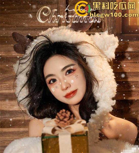 青岛科技大学顶级校花【张星研】被金主抱起来玩弄,骚穴湿的都拉丝了,高潮脸太上头-2