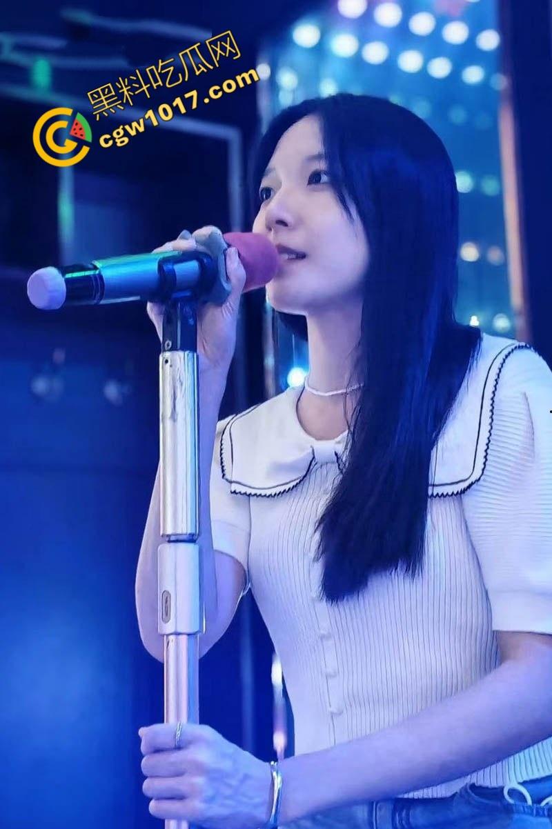 厦门人妻【刘思琪】婚前狂热自慰视频曝光！外表甜美内心淫荡，自慰镜头惊艳惊骇，私密桃色春光瞬间爆炸全网！-2