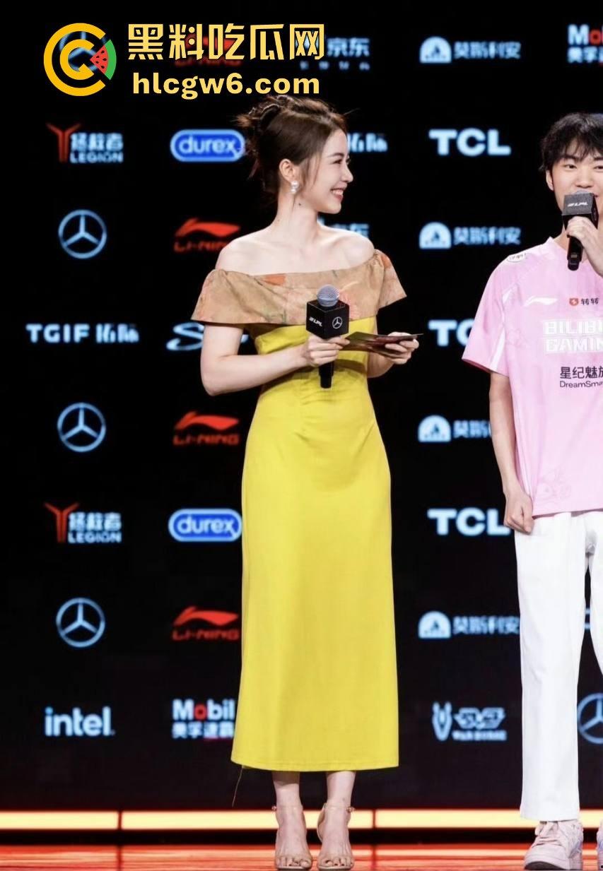 LOL主持人【余霜】疑似约炮视频流出!管泽元夺妻之仇不共戴天 极品身材一览无遗。-13