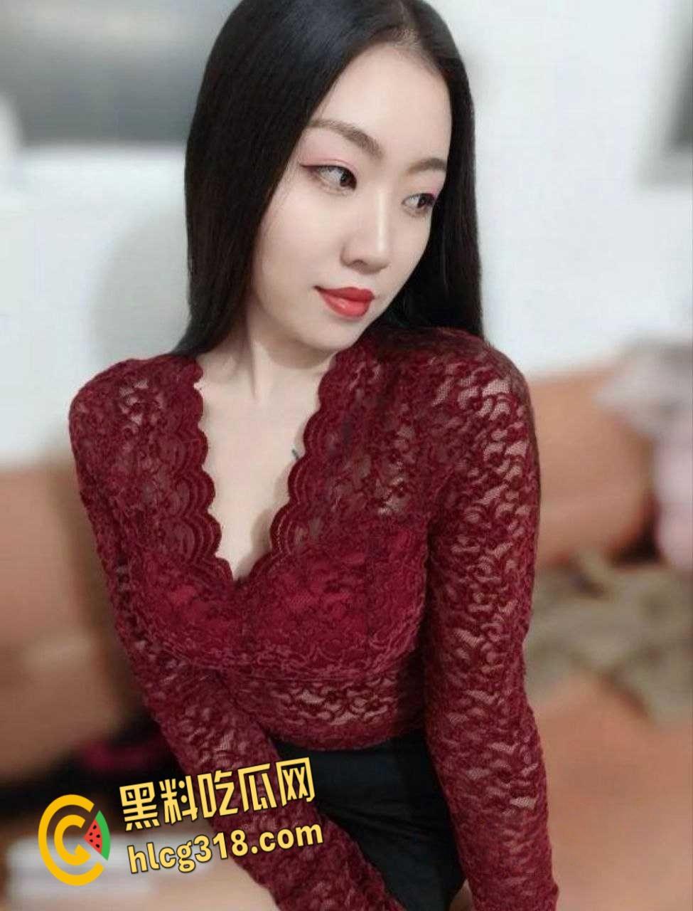 推特网红少妇【暮色】,极品后妈裙福利挑选粉丝,地下车库露出全套服务粉丝!-4