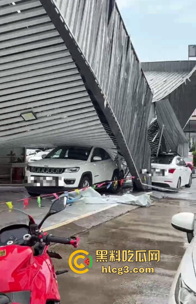 一觉醒来 天都塌了!宜宾市上江北二手车市场垮塌!精品车成了事故车!-6