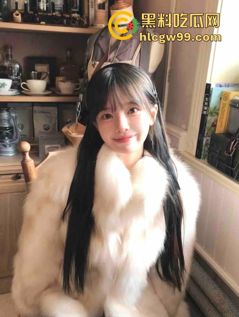 猎奇福利,巨乳少女直播打乳钉,又白又大又圆大白奶被钢针穿透,巨乳被钢针刺穿全程不喊痛,画面让人上头!-5