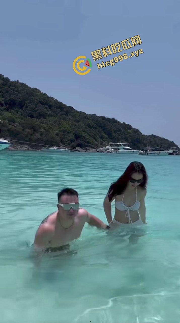 抖音拜金骚鸡『小茶』做销售搞特殊服务 辞职用逼骚投靠金主爸爸 早期性爱独家流出！-3