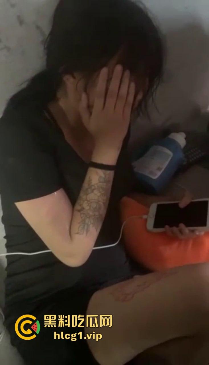 家花不如野花香!真实捉奸合集 堵在房间不管男女先暴打一顿!-11