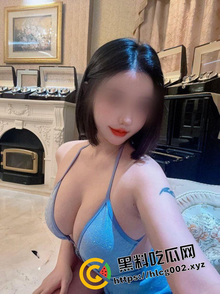 推特巨乳反差婊【yooheejade】国宝级女神私拍 穷人女神 有钱人的精盆 千元付费资源流出-7