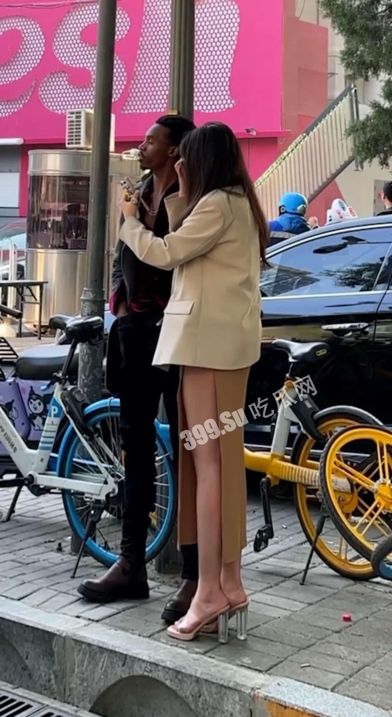 #媚黑 婊合集  瓜友们认清脸 答应别接到盘  不然小编会伤心的 ok？-2