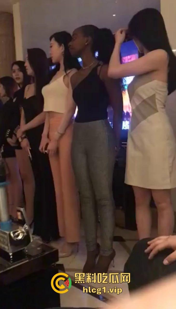 台球厅都这么卷！夜店做梦也想不到 抢他生意的竟然是台球厅 还有黑珍珠！-14