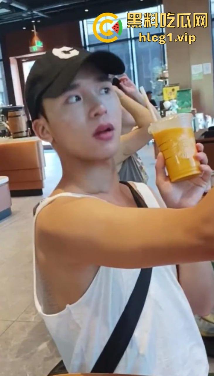 菊花残!博主【呆萌de小野兽】和美国老白男结婚了!被各类正能量大V集体曝光!-7