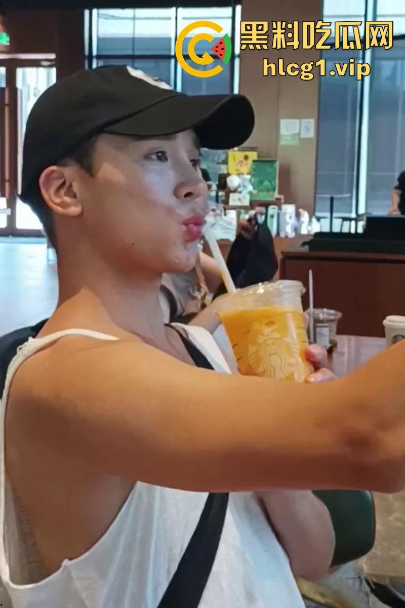 菊花残!博主【呆萌de小野兽】和美国老白男结婚了!被各类正能量大V集体曝光!-9