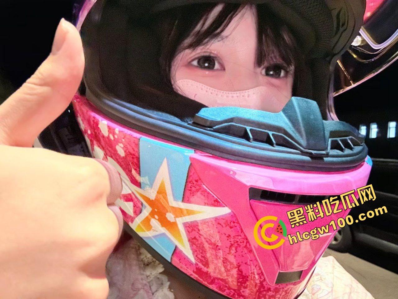 广西北海清纯机车女孩【袁晴】机车女反差骚贱的一面,约炮酒吧小帅后入猛插,抱起来爆操!独家流出!-2