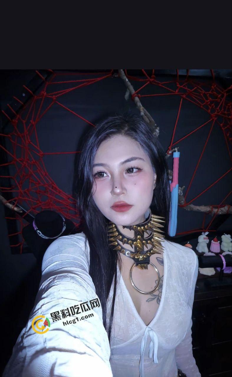 抖音博主『蓉蓉酱』长得很母狗的反差婊 拜金女王 性爱视频流出-4