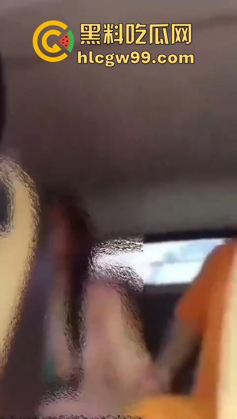 印度女子前往做朝拜时,在出租车内被僧人强奸,印度总能创造神话,不是僧人都戒色了吗?-3