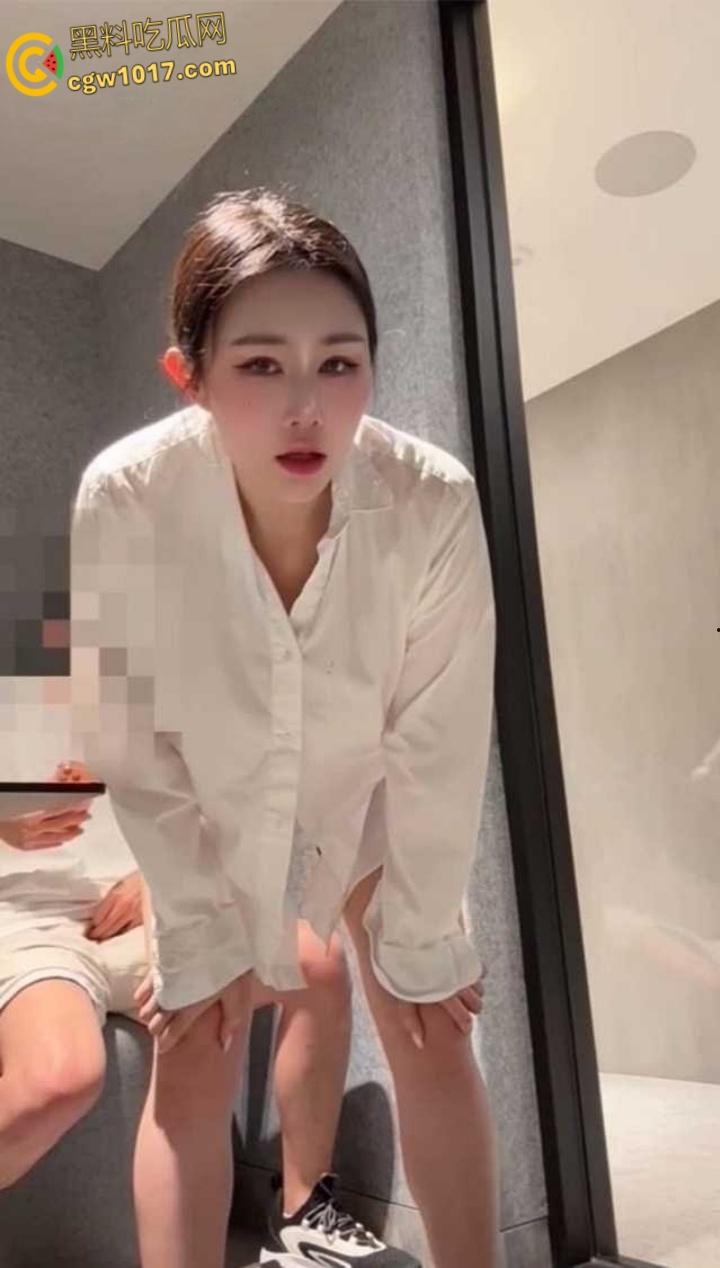 巨乳网黄【汐梦瑶】,商场透明玻璃屋隔窗做爱,被路人夫妻驻足围观,当众后入刺激翻倍,淡定摇奶顶臀疯狂交欢!-7