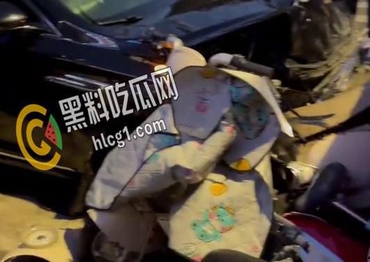 江苏连云港发生一起重大的交通事故!醉酒老头冲撞人群导致7死19伤!现场惨不忍睹!-3