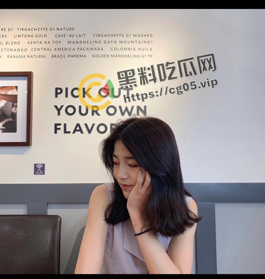 台湾美女保险推销员 推销保险被客户忽悠了 连哄带骗搞到了床上爆操 业务水平不太行啊-3