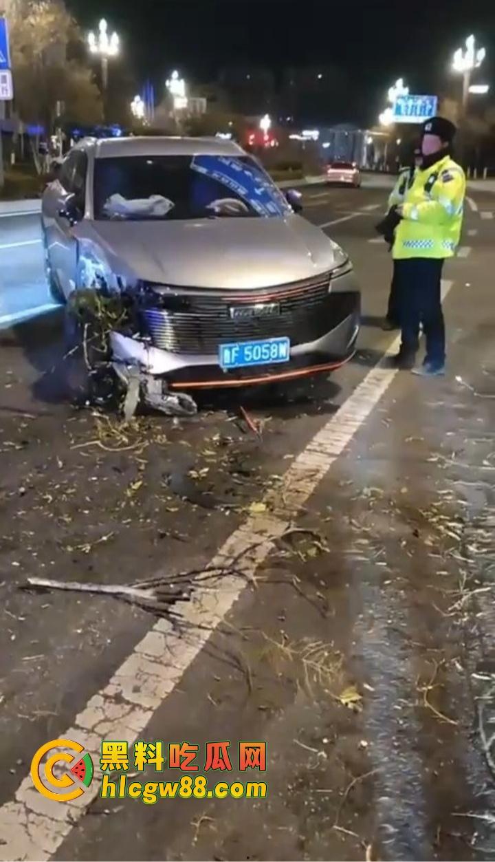 烟台栖霞上演女版无间道，酒驾女司机撞树后跑路 召唤闺蜜上演教科书级顶包戏码 交警这是真·好闺蜜！-7