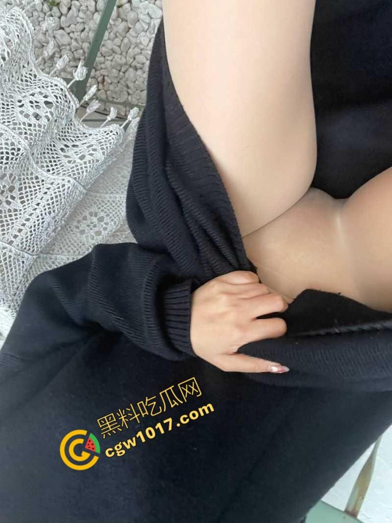 全网爆火高铁短发美少女曝猛料：靠卖片敛财，户外放尿摄人，曲线玲珑身材火辣，吸引无数网友疯狂交流！-7