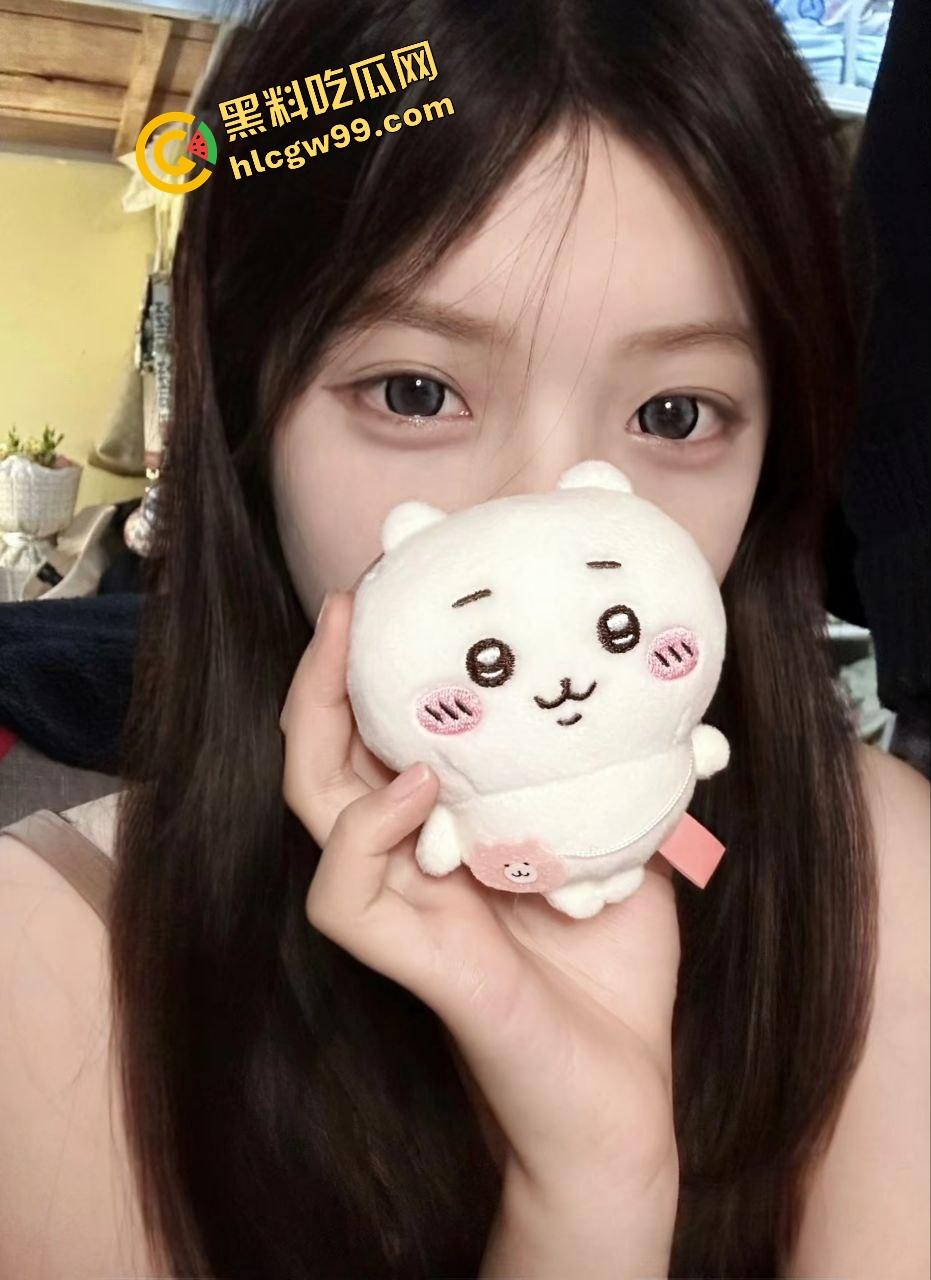 福建艺术职业纯欲反差女友『贾婷』与男友酒店刺激做爱,趴在床上享受被填满骚逼!独家曝光流出!-1