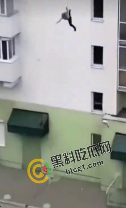 大连公安局交警支队政委张一辉在办公室九楼跳楼自杀，有人说畏罪自杀有人说被人所逼，瓜友们怎么看-3