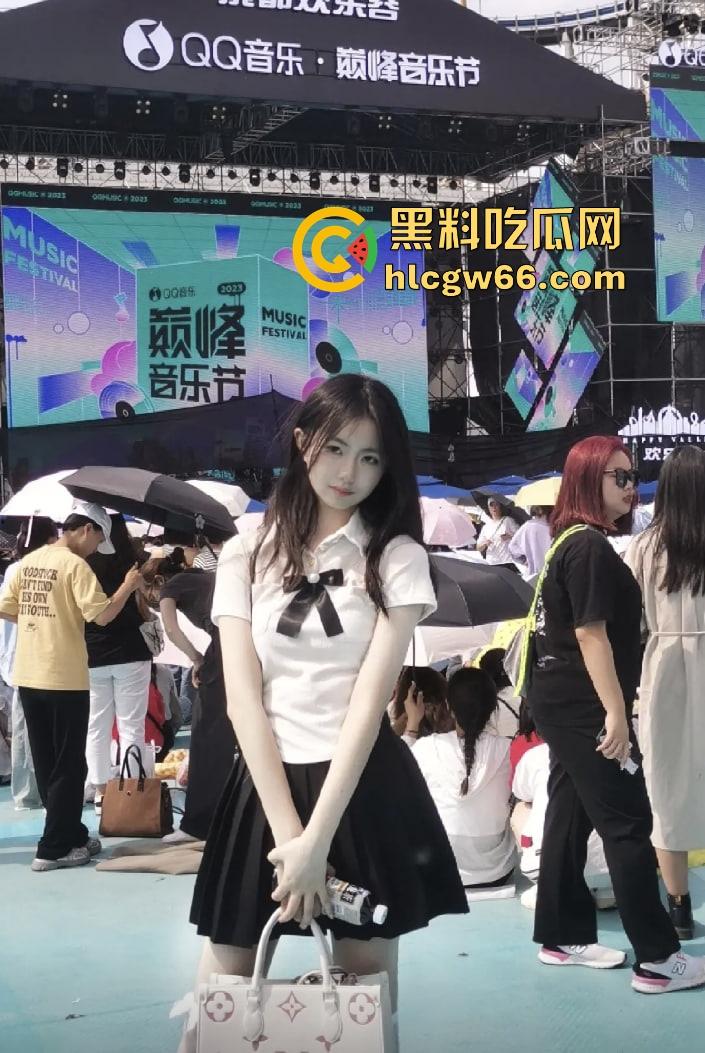 沪上多金大哥抖音评论区招妃，女大翻牌求爆操、面基现场爽到揪奶头揪红，全员在线排队伺候老爷！-18