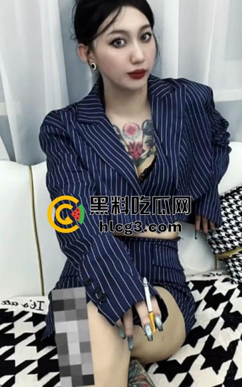 快手爆炸丑闻！纹身女神『彤謌』与榜大哥私会渔网做爱视频外泄，清纯颜值暗藏“风骚”真相！-9