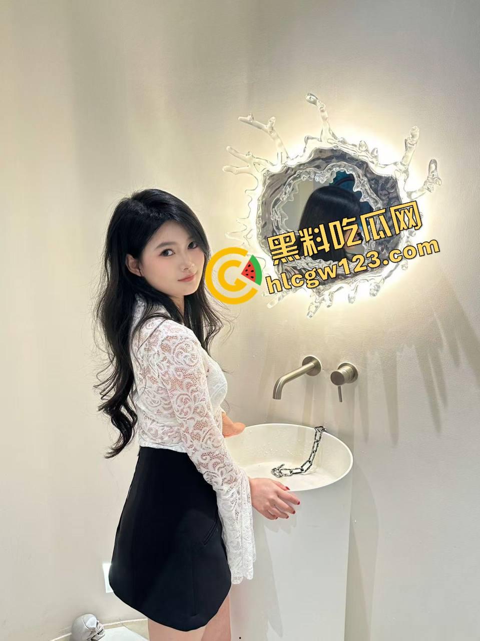 宝鸡文理学院【亢彦如】清纯女学霸化身黑蝴蝶母狗，日撸三四次发骚视频，扣逼揉奶玩疯了！-6