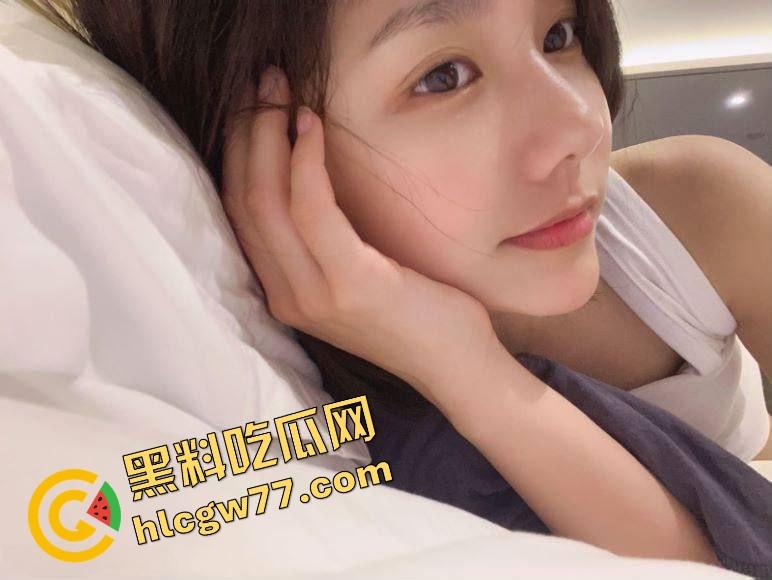 华东浦东便利店『苏娜』酒吧厕所给人吹，舔得膝盖跪出印子，分手后彻底放飞成花木路野玫瑰！-6