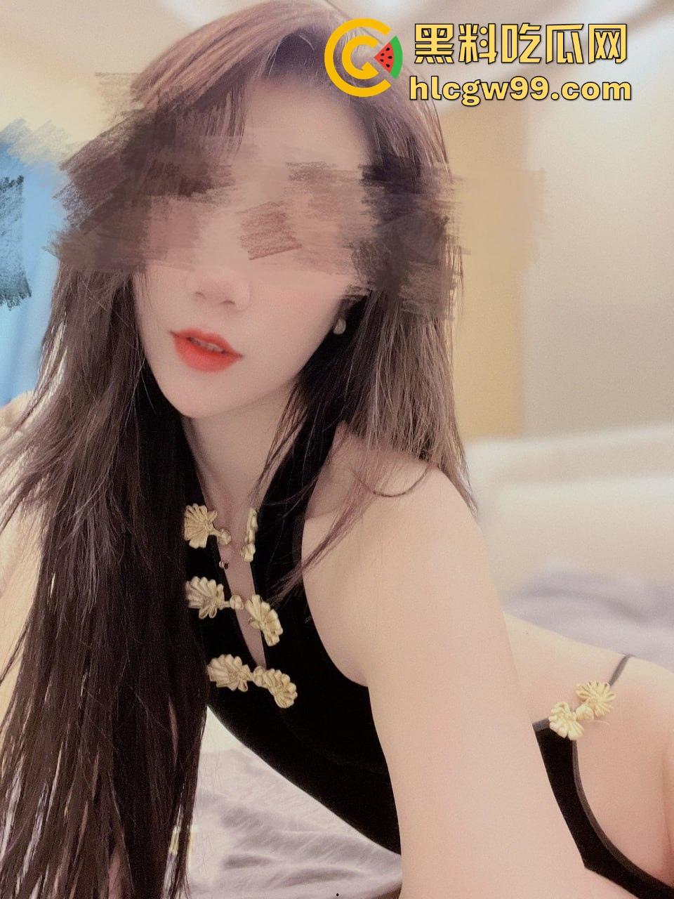 深圳绿帽大神又分享群P细节，沉迷征服人妻的肉体和精神，群P玩出新高度，肉棒前后夹击一边哭一边爽！-3