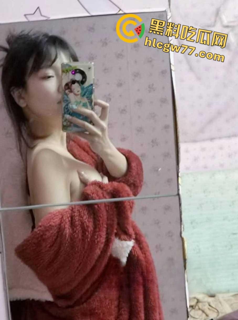 重庆工商大学经济学院女大学生【沈琪】平时就是衣服富贵千金模样 原来是给人当小三视频被曝光！-5