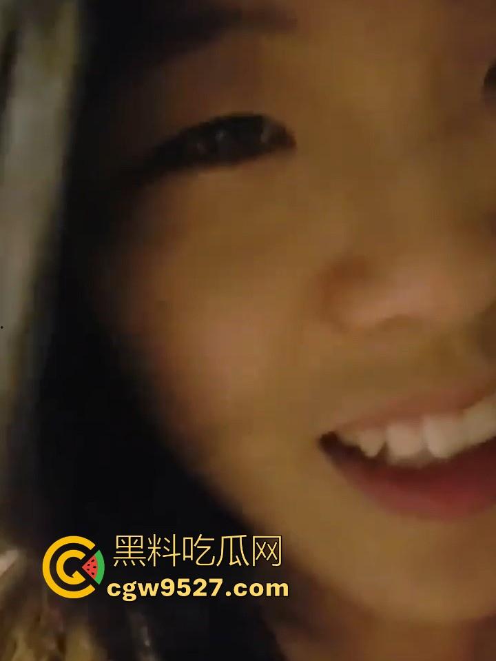 湖北第一附中女教师【杨慧慧】淫乱私生活曝光，白天为人师表，夜晚却偷情炮友，边打电话边和男友做爱！-7