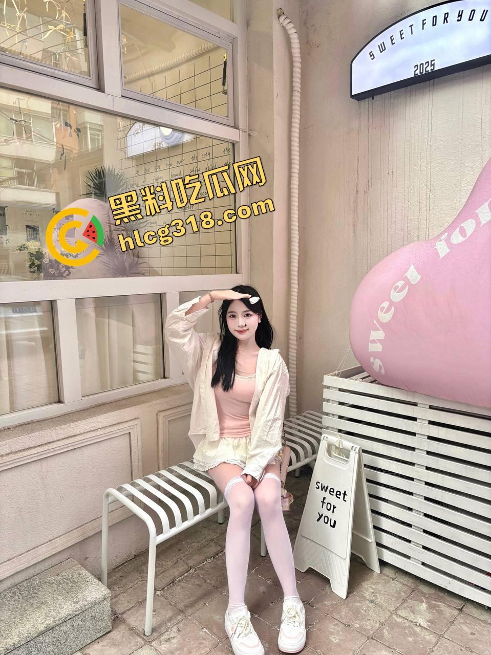 健身房现场约炮蜜桃臀骚货操起来太顶了,后入撞得啪啪响,女上骑乘甩得大腿发麻,不打一发说不过去!-1