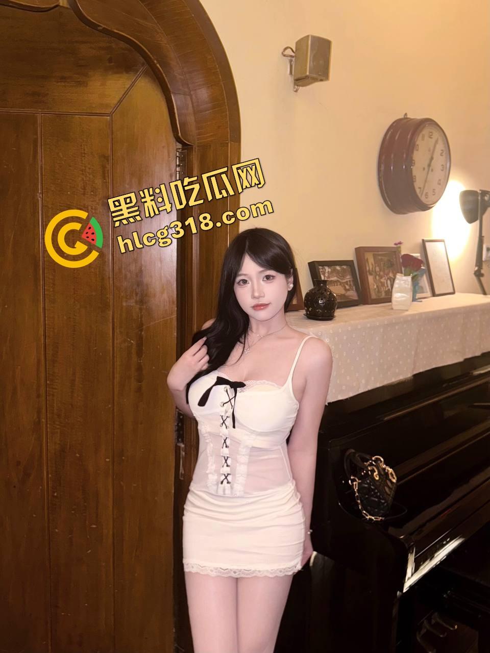 健身房现场约炮蜜桃臀骚货操起来太顶了,后入撞得啪啪响,女上骑乘甩得大腿发麻,不打一发说不过去!-3