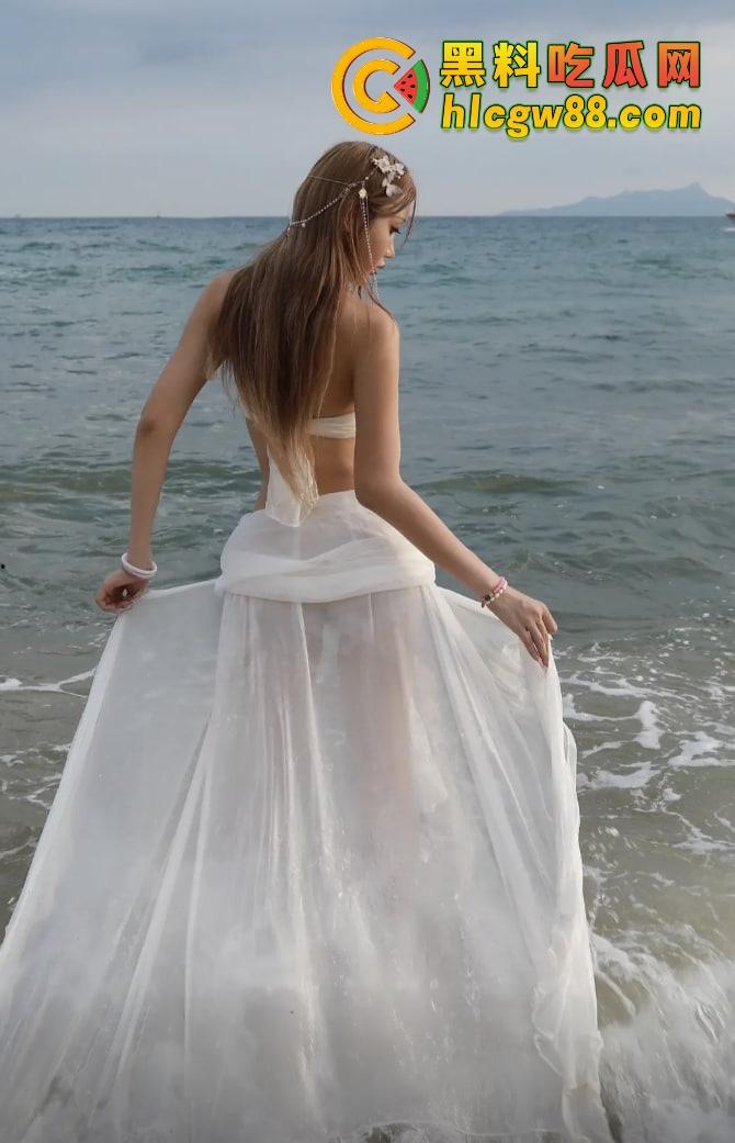 深圳车展『宫梦儿』靠露逼毛一天涨粉1万，车模个个会玩大秀骚操作质量逆天，这个行业真是卷疯了！-2