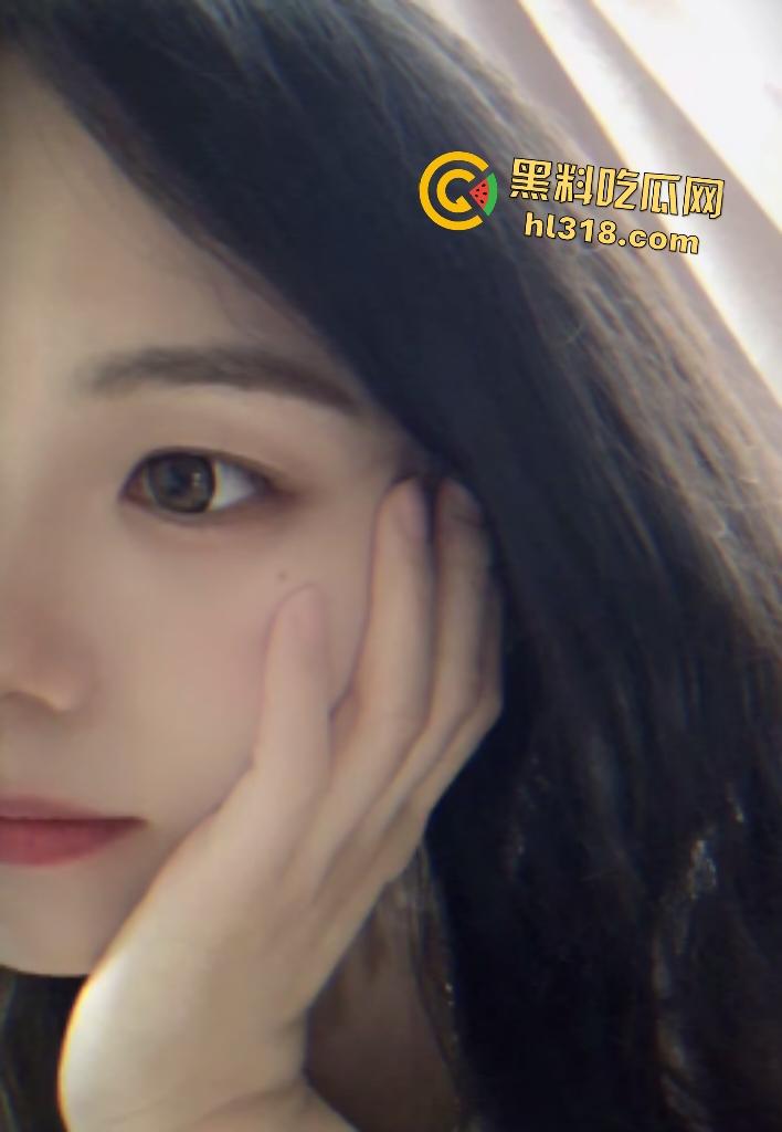 苏州保险女销售【薛千】为了开单涨业绩!全身樱桃“装备”,用樱桃小嘴口客户鸡巴,樱桃逼快被撑烂了!-2