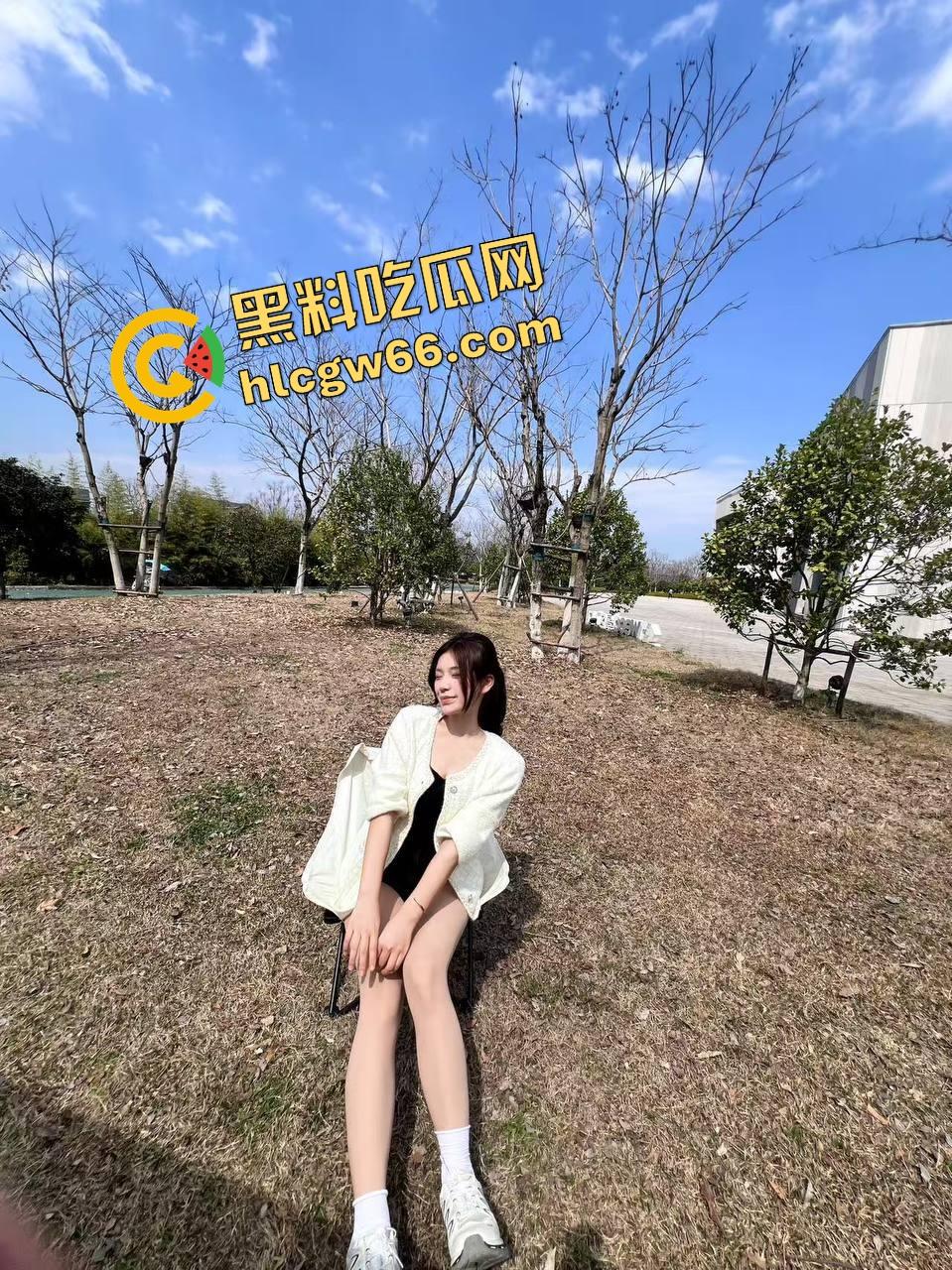 黑料吃瓜冷知识：撸管能助眠，但有逼不操对鞋开冲，你是足控天尊还是鞋癖疯魔？-7