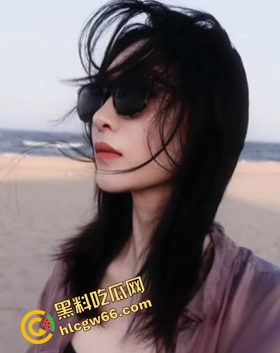这哥们吃得太好了吧？找了个长得跟江疏影撞脸的美少妇，现场抹油撸管伺候，40来岁还能这么骚！-10