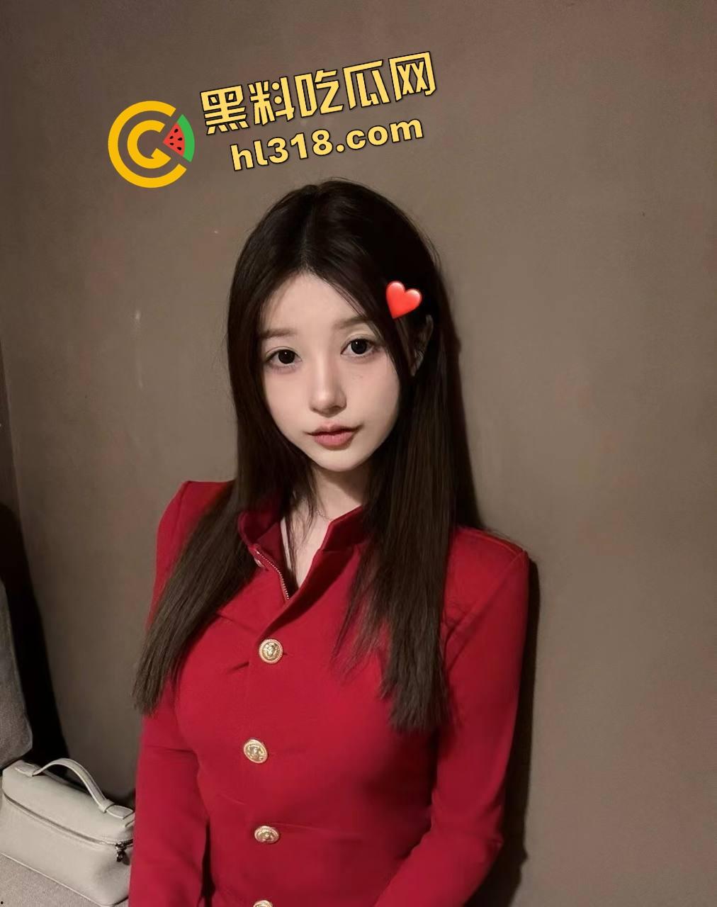 见过颜射秒射盯射没见过顶射,音乐节骚男牛子硬顶妹子屁股摩擦,见过打call没见过顶call!-2