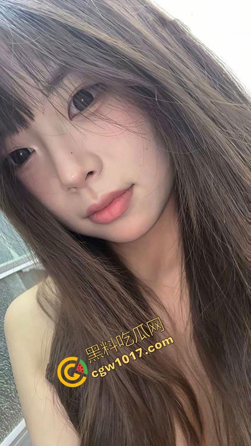 浙大清纯学妹【李溪楠】被爆性爱视频：粉裙白袜，被前男友猛操嫩穴，脸带满足笑，真正骚货贱玩！-9