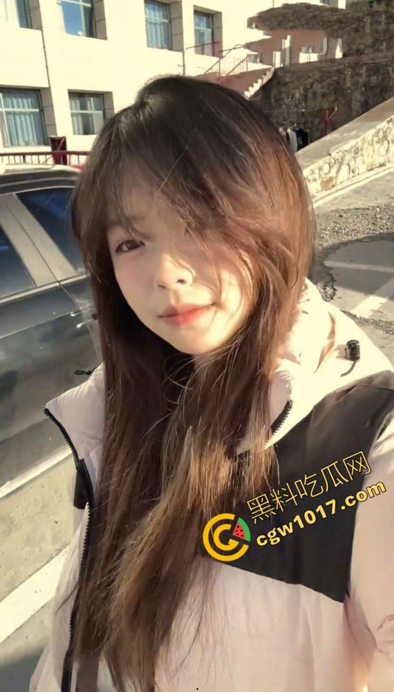 浙大清纯学妹【李溪楠】被爆性爱视频：粉裙白袜，被前男友猛操嫩穴，脸带满足笑，真正骚货贱玩！-10