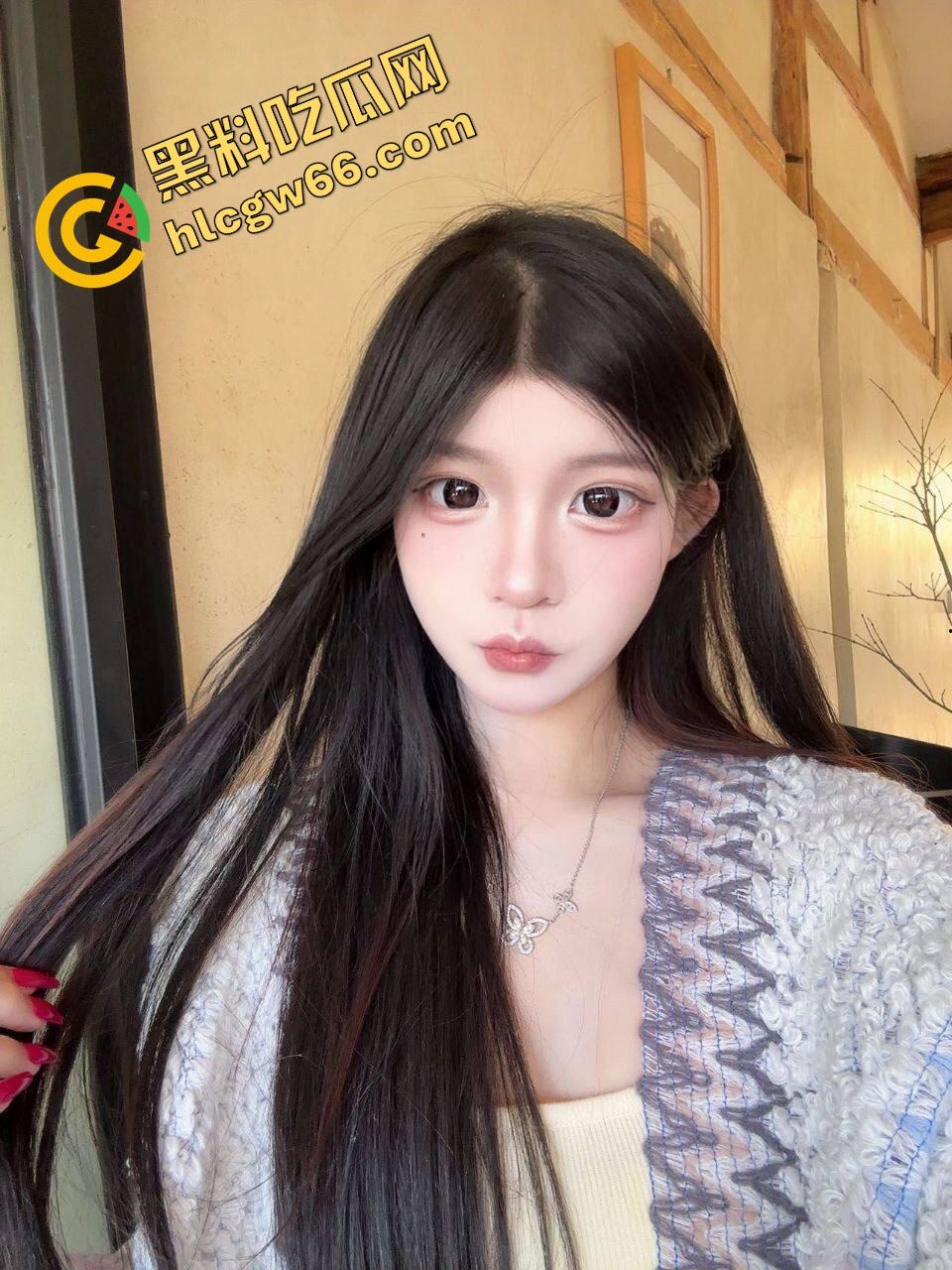 炮机抽疯了,樱花骚妹被前后双穴爆插,阴蒂震烂潮喷成河,菊花抽得哭爹喊娘!-2